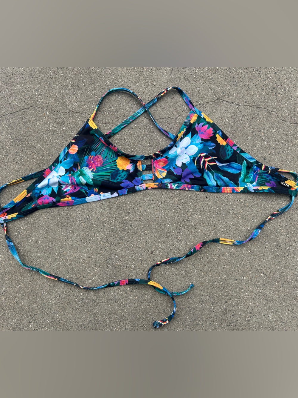 JOLYN Floral Tropical Bikini Top in Multicolor size XL